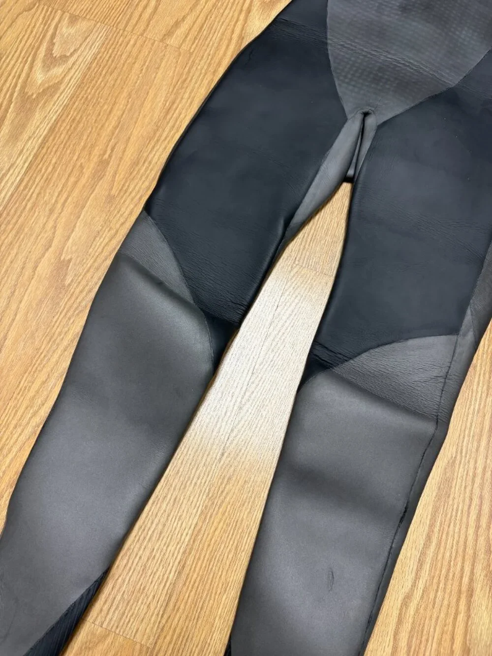 Volare V3 Youth (Men's) Triathlon Wetsuit Size S Yamamoto Neoprene Full Suit NWT